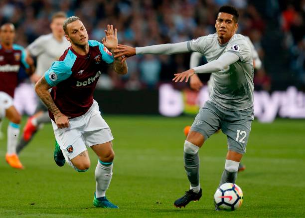 随着比赛进 随着比赛进